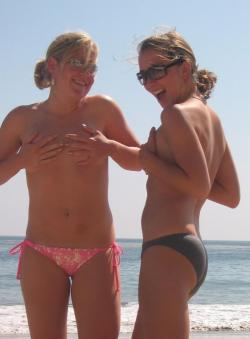 Amateurs: handbras on the beach. part 1.  3/33