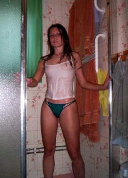 Amateurs: taking a shower. part 4.  46/47