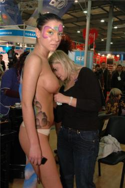 Amateurs: body painted girls. part 7.  47/47