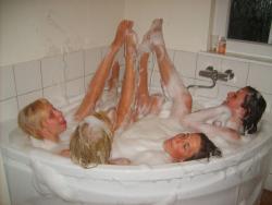 Group teens in tub amateur set 11/37