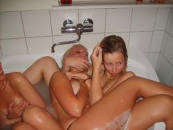 Group teens in tub amateur set 13/37