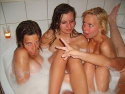Group teens in tub amateur set 15/37
