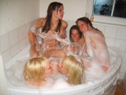 Group teens in tub amateur set 35/37