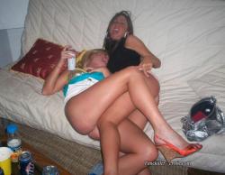 Young girls at party- drunk teenagers - amateurs pics 24 6/48