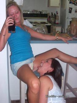 Young girls at party- drunk teenagers - amateurs pics 24 16/48