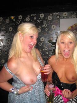 Girls are at wild home party  5/50