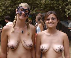 Amateur girls theirs body painting  2/15