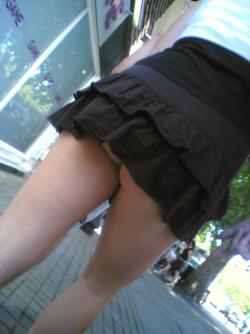 Upskirt pictures for real voyeur 118  45/66