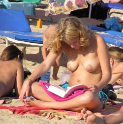 Beach woman with tanlines 2 18/76