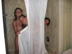 Young amateur girls in the shower no.08  36/49