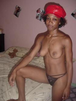 Africa tour - naked black amateur girl 02 51/88