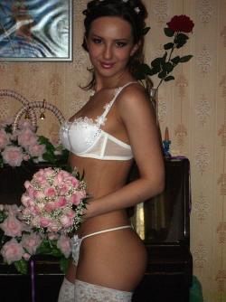 Wedding pics - amateur erotic - brides 79/80