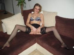 Nice amateur girl - indoor and outdoor  26/36