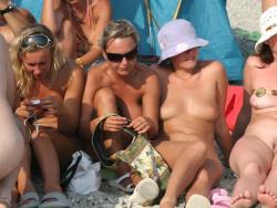 Voyeur at nudistbeach / amateur nudist girls  8/50