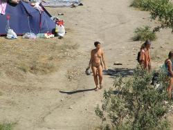 Voyeur at nudistbeach / amateur nudist girls  38/50