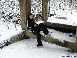 Nice ex girl chantal in snow (51 pics)
