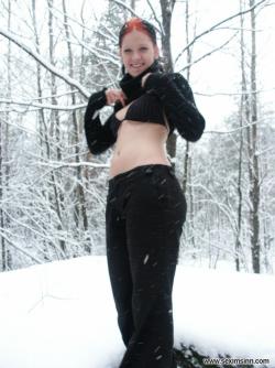 Nice ex girl chantal in snow  35/51