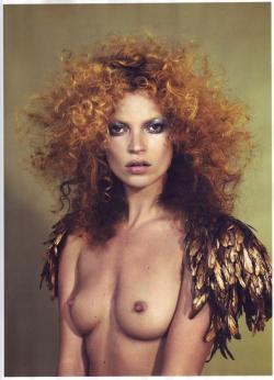 Naked celebrity - kate moss  13/75