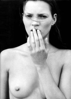 Naked celebrity - kate moss  33/75