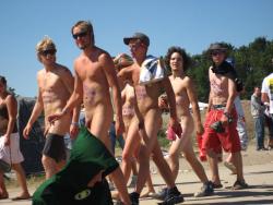 Roskilde naked run 2006  20/90