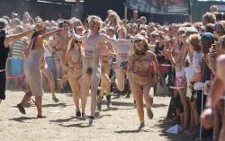 Roskilde naked run 2006  64/90