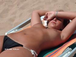 Czech girls topless on the beach 24/27