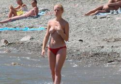 I  loves the nudist beach 38/73