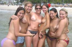 I  loves the nudist beach 30/73