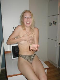 Blonde girlfriend strips 3/7