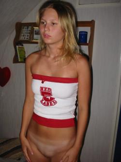 Horny blonde amateur  36/36