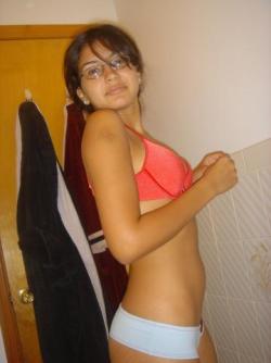 Latina teen girl in bathroom 4/11