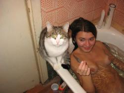 Pikotop - nice girlfriend in bathtube in bathroom 8/23