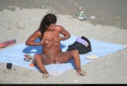 Voyeur - some pics from costinest nudist beach 14/36