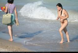 Voyeur - some pics from costinest nudist beach 21/36