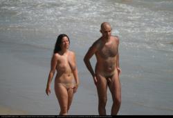 Voyeur - some pics from costinest nudist beach 34/36