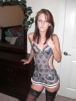 Beautiful and hot girlfriend 31/55