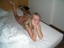 Blonde ex girlfriend 20yo pose nude in hotel  10/20