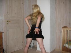 A blond amateur girl pose  4/83