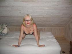 A blond amateur girl pose  26/83