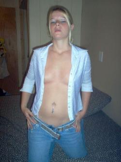 A hot blond amateur girl  15/249