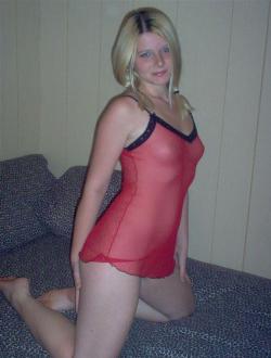 A hot blond amateur girl  54/249