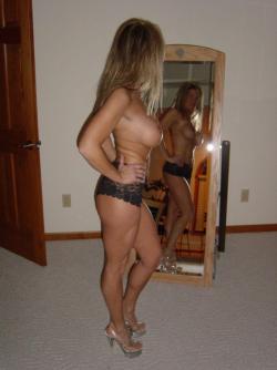 A swinger amateur mature - nice and busty  183/197