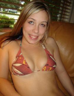 Nice amateur girl with a good body  12/54