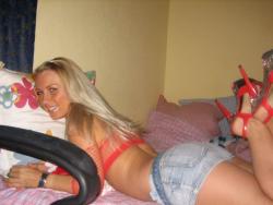 A hot blond amateur  61/70