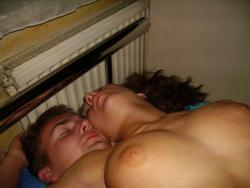 Young amateur couple hot fuck(33 pics)