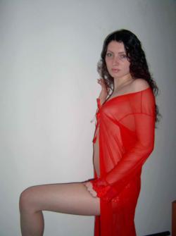 Amateur girlfriend in red underwear 10/26