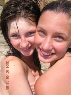 Amateur girls nude vacation  7/9