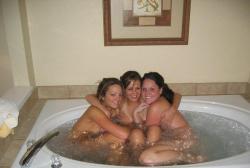 Girls gone wild - group shower  6/34