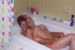 Girls gone wild - group shower  15/34