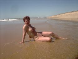 Naked teen girlfriend marie-ange at beach 30/118